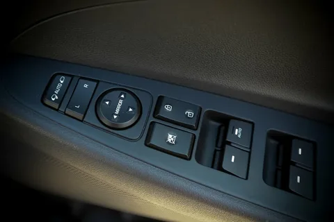 Dmax Window Switch