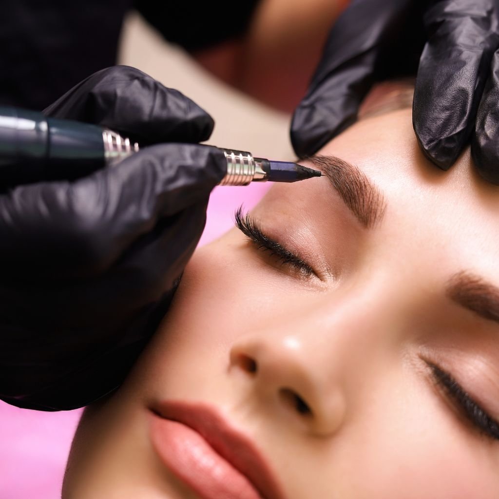 Eyebrow Hair Transplant in Dubai