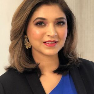 women's fashion stylist